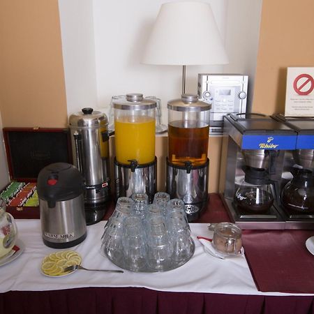 Hotel Tyl Прага Екстериор снимка