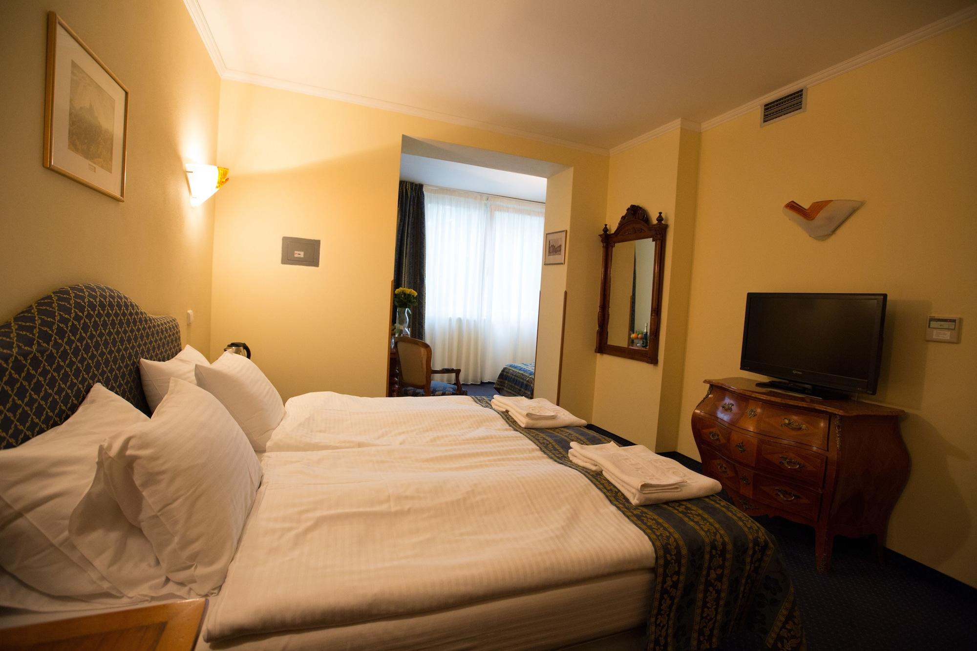 Hotel Tyl Прага Екстериор снимка
