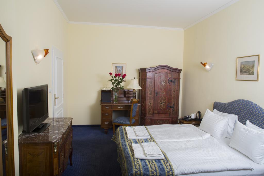 Hotel Tyl Прага Екстериор снимка
