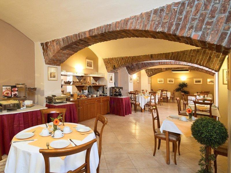 Hotel Tyl Прага Екстериор снимка