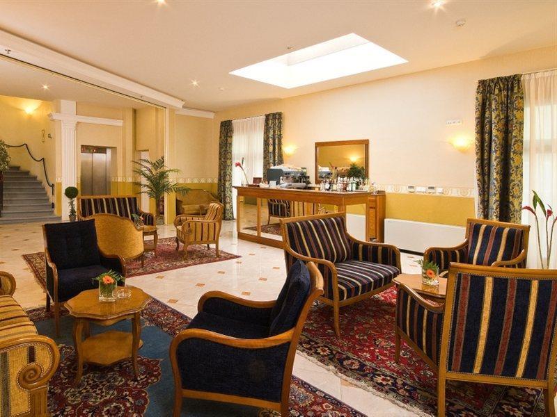 Hotel Tyl Прага Екстериор снимка