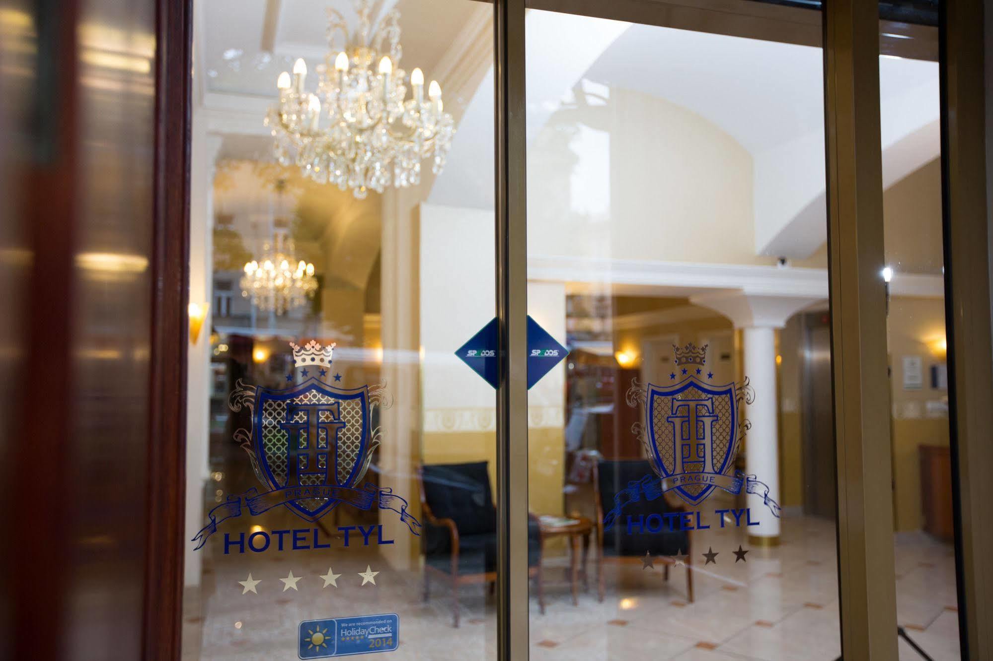 Hotel Tyl Прага Екстериор снимка