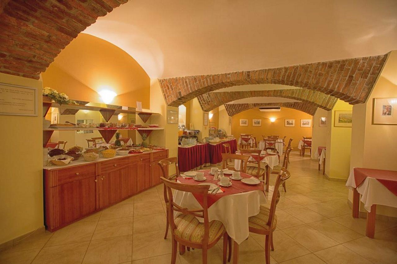Hotel Tyl Прага Екстериор снимка