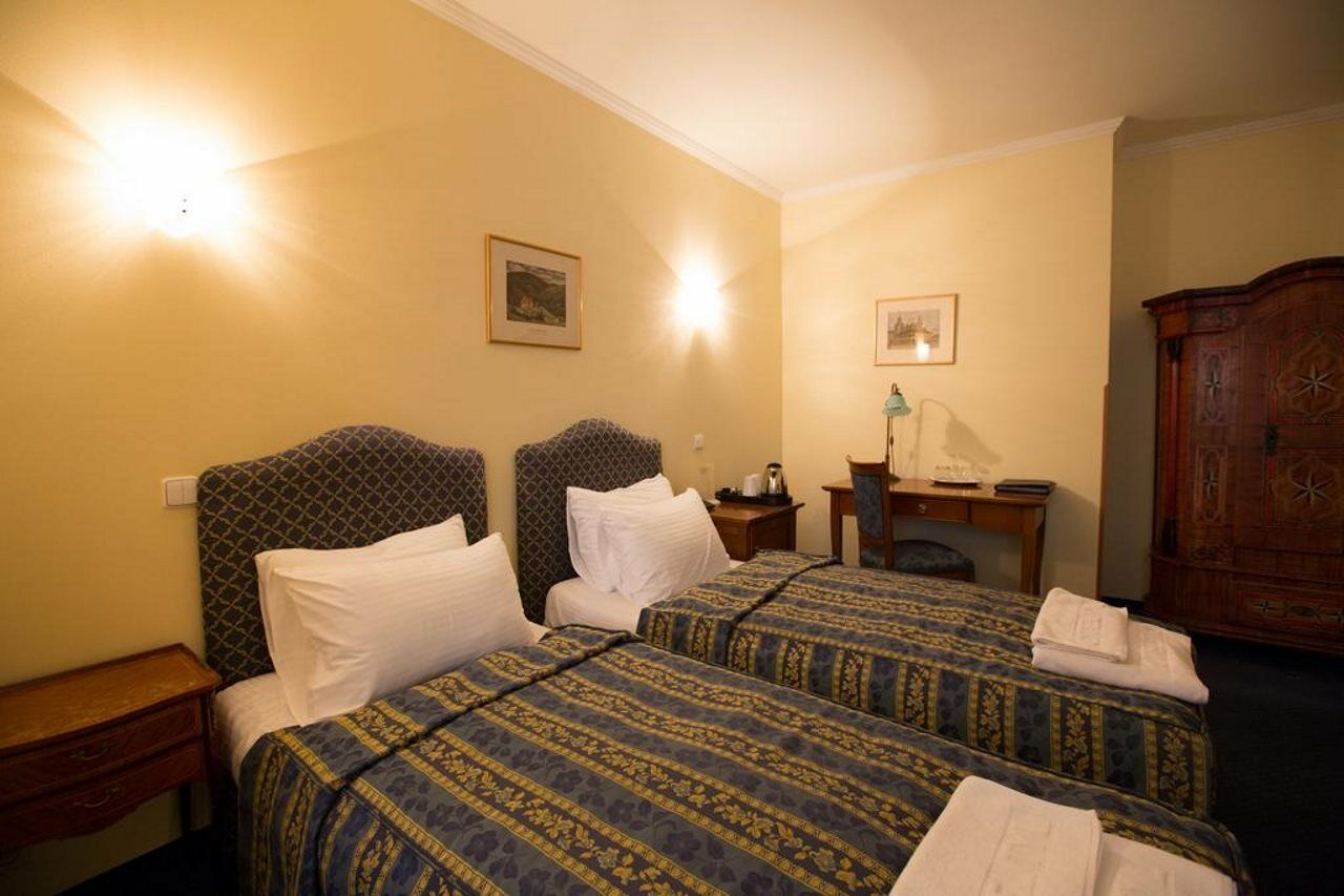 Hotel Tyl Прага Екстериор снимка